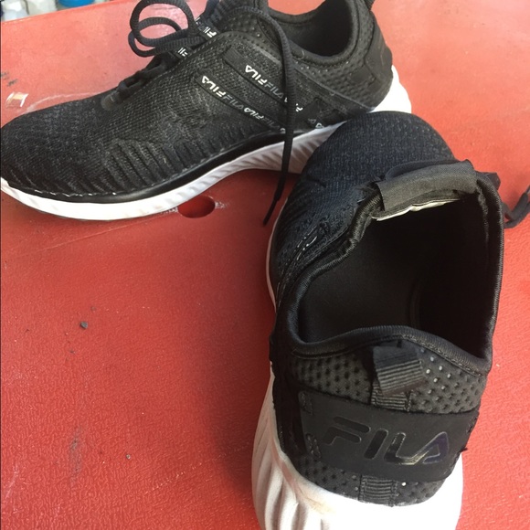Black fila running shoes - Picture 2 of 3